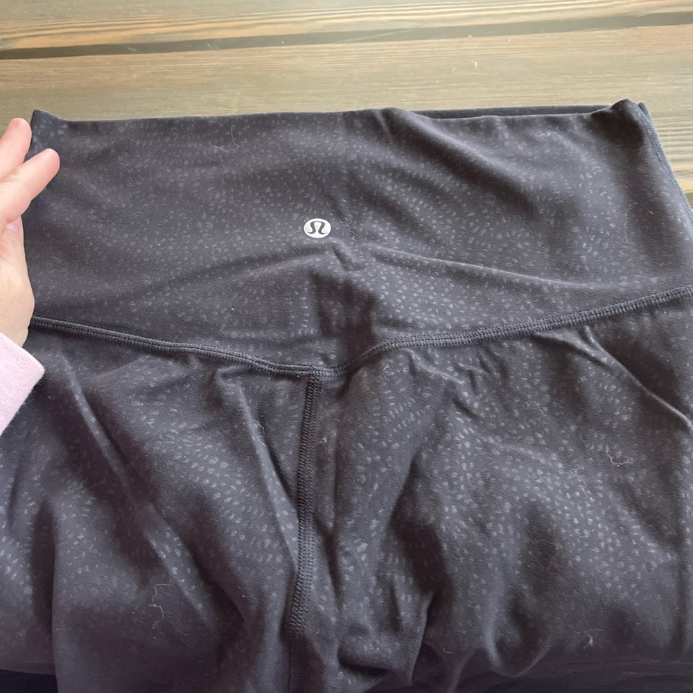 lululemon athletica Black Subtle Dot High-Rise Leggings - Picture 6 of 6